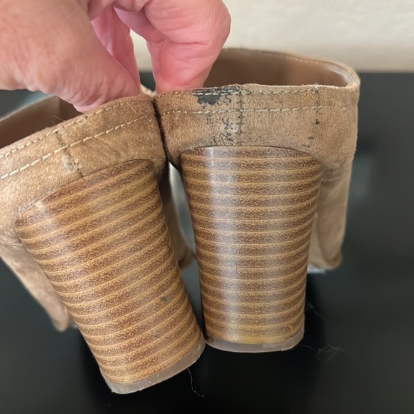 Backless heeled Boots by Fergalicious. Stacked heel and very comfortable. 7.5 - Picture 6 of 7